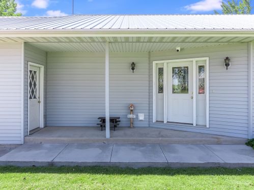 24548 1800 North Ave, Hollowayville, IL 61356-8000