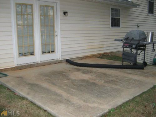 2803 Appaloosa Run, Ellenwood GA  30294-3969 exterior