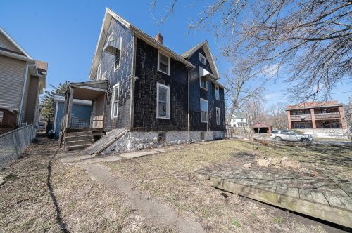 522 Napoleon St, Rockford, IL 61103-6114