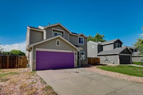 4877 Duluth Ct, Denver CO  80239-6437 exterior