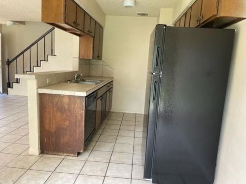 4 Dallas Ct, Angleton TX  77515-4183 exterior