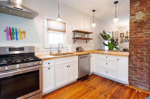 1112 Montrose Ave, Charlottesville VA  22902-6236 exterior
