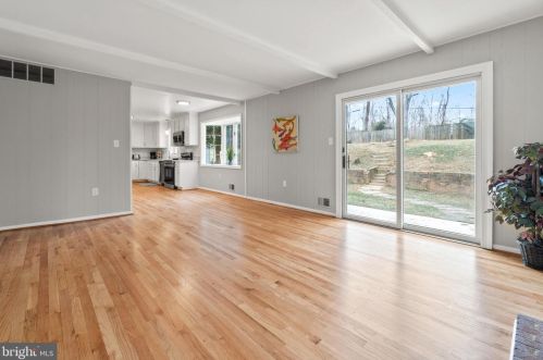 1609 Billman Ln, Silver Spring MD 20902-1421 exterior