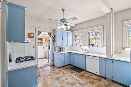 5216 Victoria Ave, Riverside CA  92506-1565 exterior