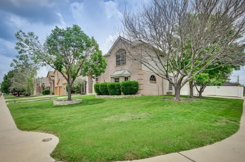 7100 Denver City Dr, Fort Worth, TX 76179-2537