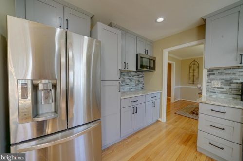 1900 Autumn Ridge Cir, Silver Spring MD 20906-5826 exterior