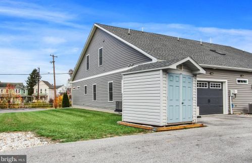 180 3rd St, Hanover PA  17331-2325 exterior