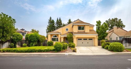 131 Bantry Dr, Vacaville, CA 95688-8505
