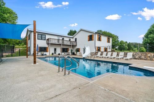 301 Cp Rd, Big Canoe GA  30143-4307 exterior