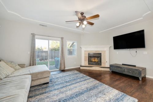 5652 Walnut Ave, Citrus Heights CA  95662-5316 exterior