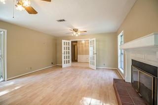 1 Woody Creek Dr, Conroe TX  77301-1230 exterior