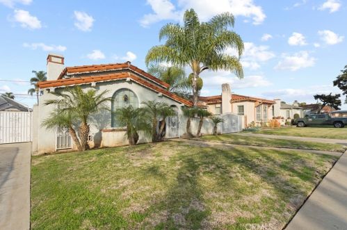3521 80th St, Inglewood, CA 90305-1209