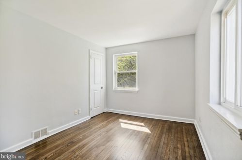 13 Dorann Ave, Princeton NJ  08540-3906 exterior