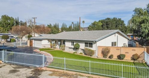 4230 Apricot Rd, Simi Valley, CA 93063-2362