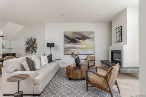 504 Myers St, Oceanside, CA 92054-1913