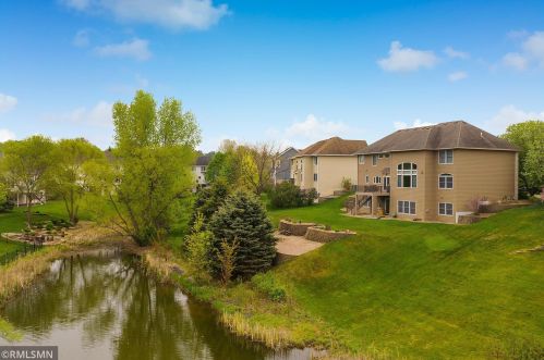 10098 Bridgewater Pkwy, Saint Paul MN  55129-8576 exterior