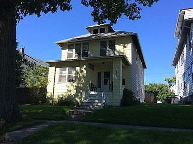 838 Lenox Ave, Waukegan, IL 60085-7438