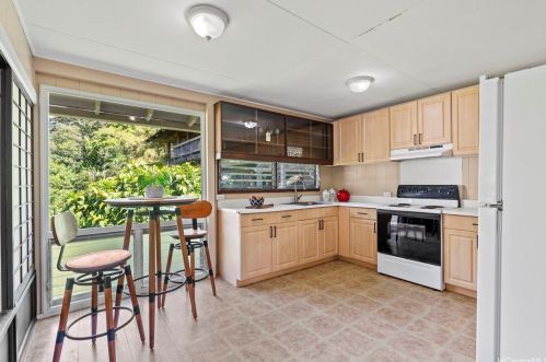 3430 Kaohinani Dr, Honolulu HI  96817-1022 exterior