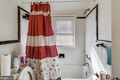 8120 Roanoke Ave, Silver Spring MD 20912-6278 exterior