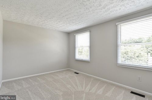 8407 Paige Glen Ave, Springfield VA  22152-3543 exterior