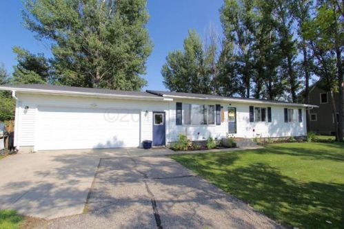 115 4th Ave, Sabin, MN 56580-4124