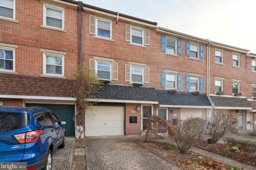 813 29th St, Philadelphia, PA 19130-1101