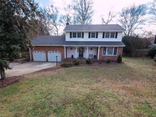 501 Meadowfield Rd, Yorktown, VA 23692-4640