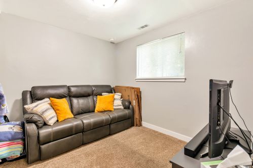 7495 2200, Taylorsville UT 84088-9515 exterior