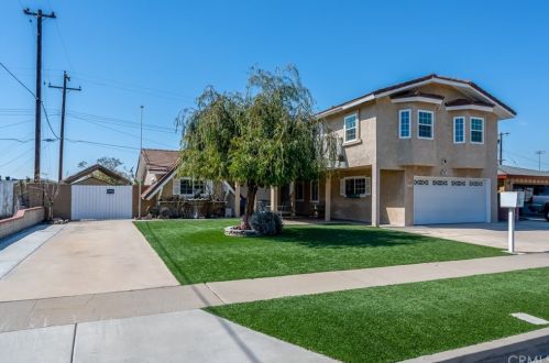 821 Halliday St, Anaheim, CA 92804-3816