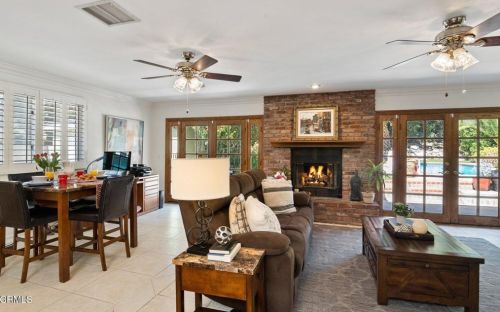 2347 Caracas St, Glendale CA  91214-3004 exterior