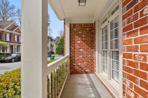 1011 Brookhaven Walk, Atlanta, GA 30319-4569