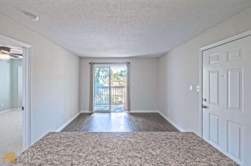 2047 Chastain Park Ct, Atlanta, GA 30342-3245