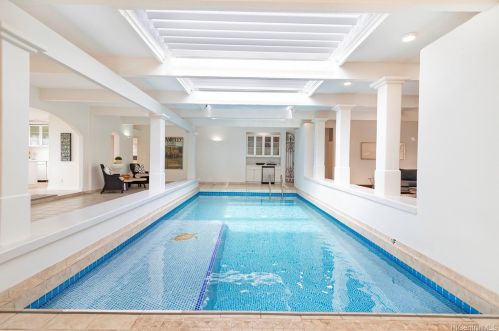 113 Lumahai St, Honolulu HI  96825-2101 exterior