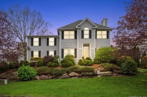 51 Highwood Cir, Colchester CT  06415-1283 exterior