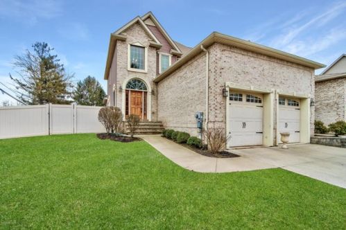 997 Sunrise Dr, Pittston, PA 18640-3735