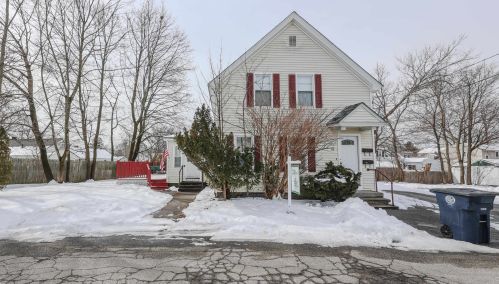 18 Russell St, Nashua, NH 03060-4157
