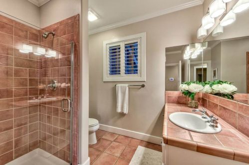 11114 Mougle Ln, Truckee CA  96161-6105 exterior