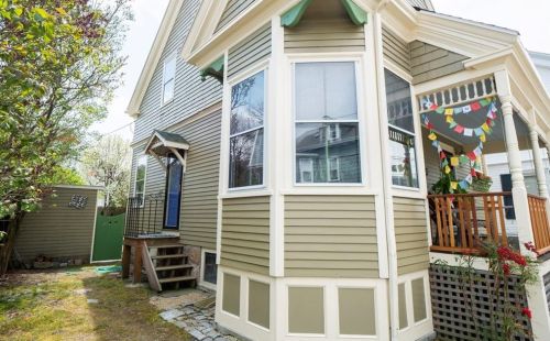 5 Tyler St, Middletown, RI 02840-2630