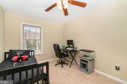 7703 Gnatstown Rd, Hanover PA 17331-6821 exterior