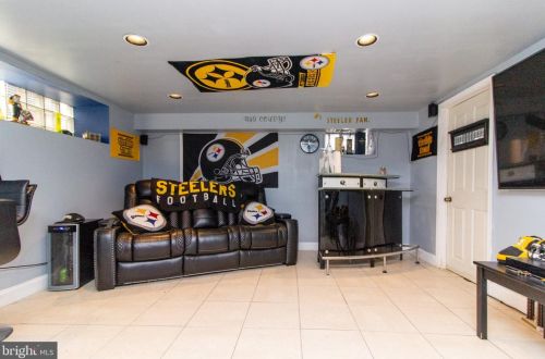 239 Fariston Dr, Philadelphia PA 19120-1007 exterior