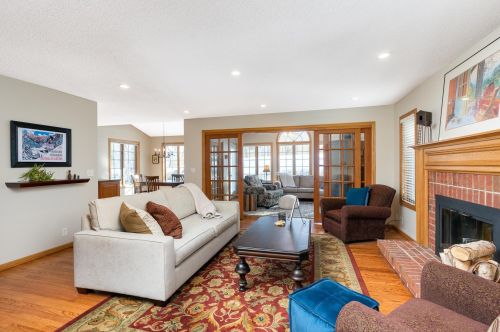 13606 Duluth Dr, Saint Paul MN 55124-8797 exterior