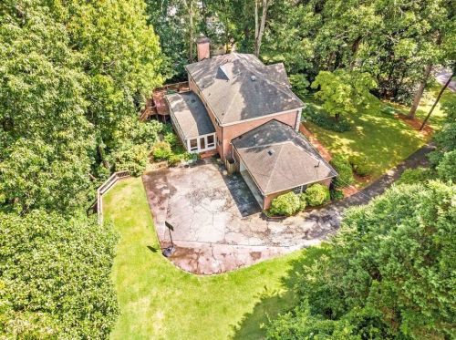 4247 Harrogate Dr, Atlanta GA  30327-3624 exterior