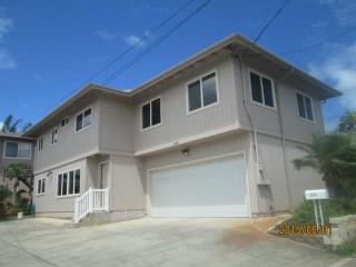 3158 Olu St, Honolulu, HI 96816-1490