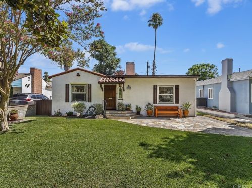 4585 Rosewood Pl, Riverside, CA 92506-1081