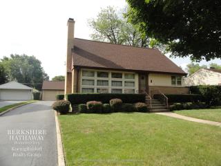 1913 George Ct, Glenview, IL 60025-5043