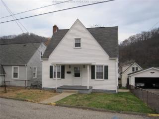 134 Riverview Dr, Diamond, WV 25015-1538