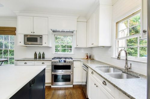 2654 Ellwood Dr, Atlanta GA  30305-3866 exterior