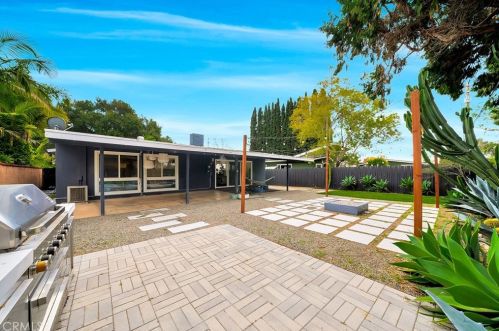 2230 Alona St, Santa Ana CA  92706-2419 exterior