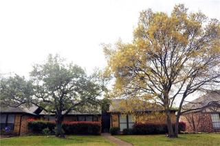 3912 Morman Ln, Addison TX  75001-4409 exterior