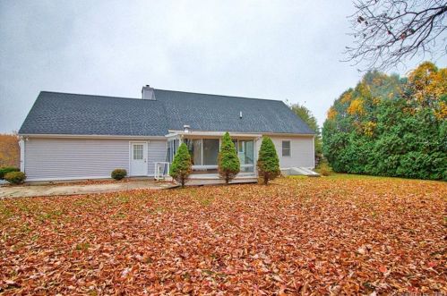 289 Notting Hill Gate, Torrington CT  06790-6061 exterior